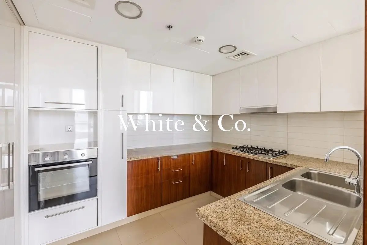 2-bedroom freehold apartment in Downtown Dubai — photo 3 of 5