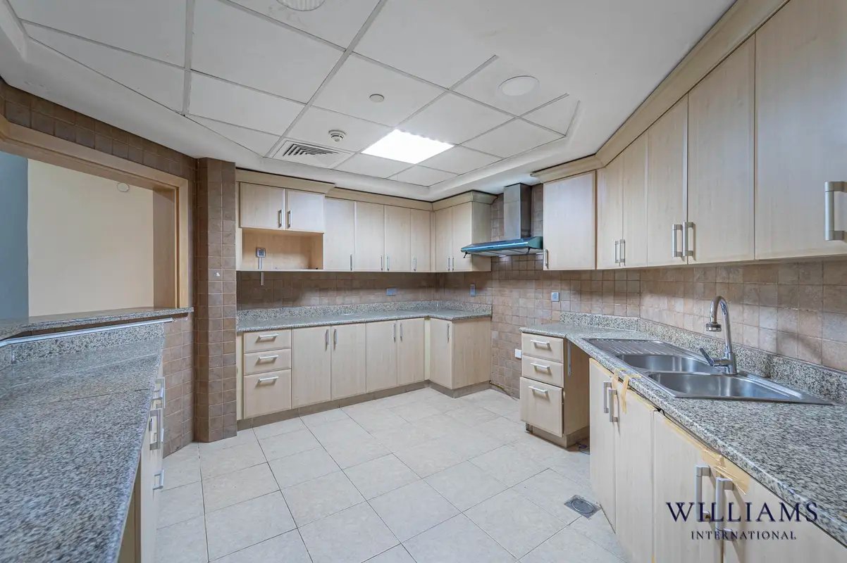 3-bedroom freehold apartment in Palm Jumeirah — photo 3 of 5