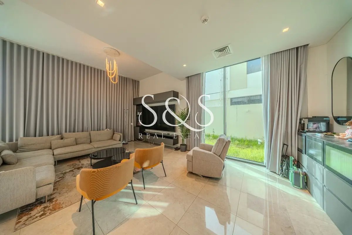 4-bedroom freehold villa in Mohammed Bin Rashid City (MBR City) — photo 1 of 5
