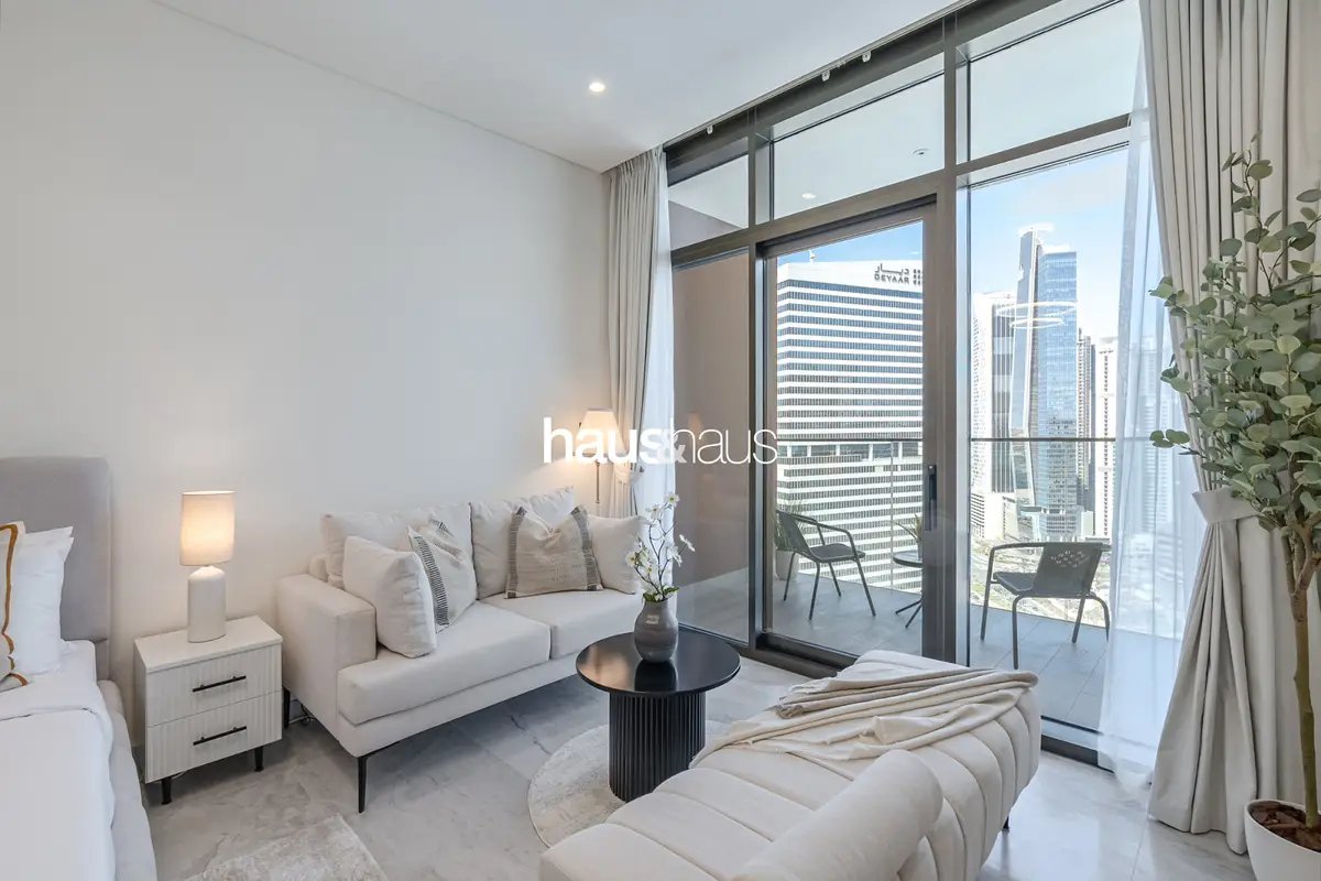 studio freehold apartment in Business Bay — photo 3 of 5