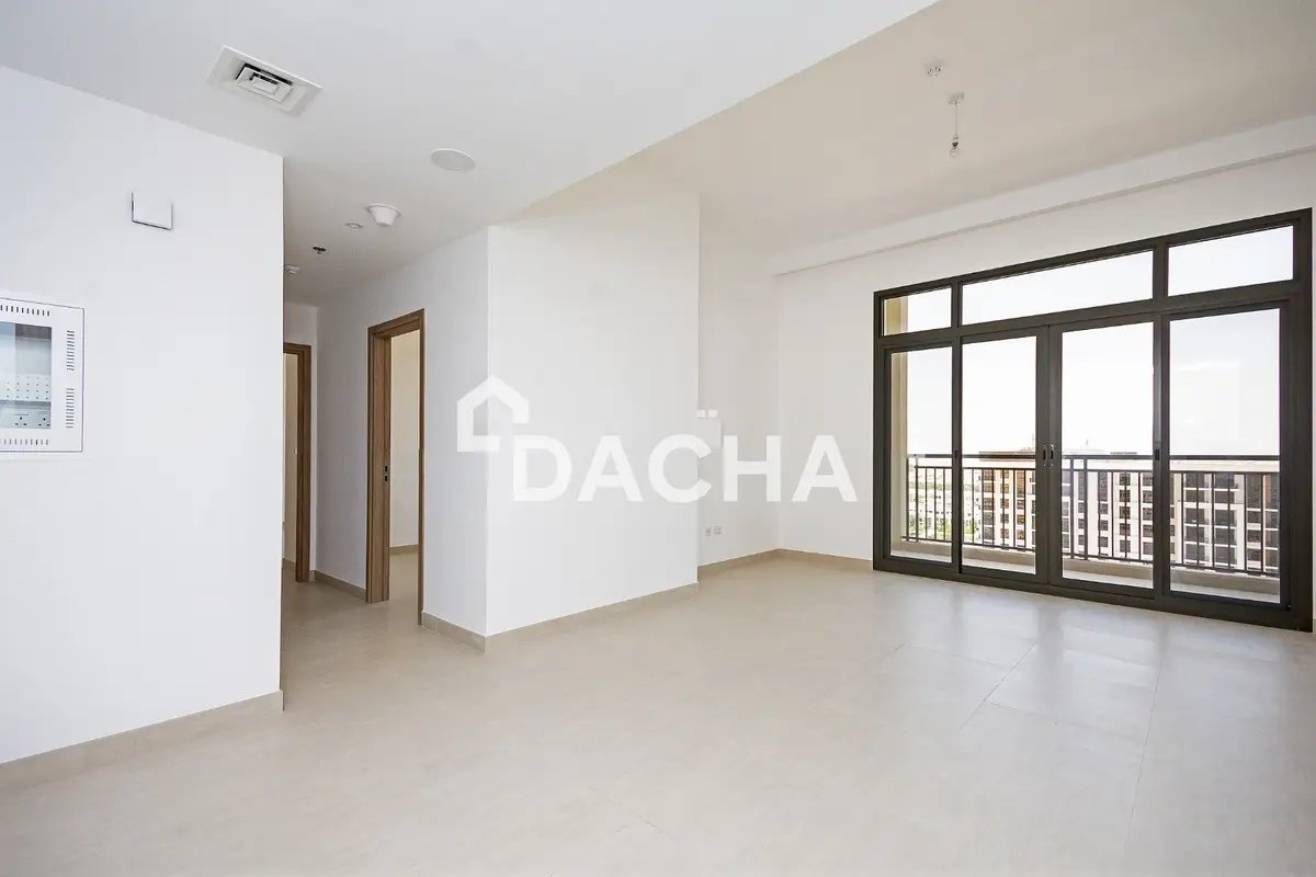 2-bedroom freehold apartment in Town Square — photo 1 of 5