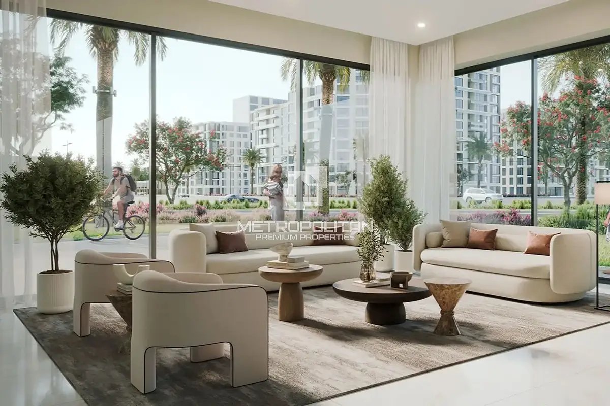 3-bedroom freehold apartment in Town Square — photo 3 of 5