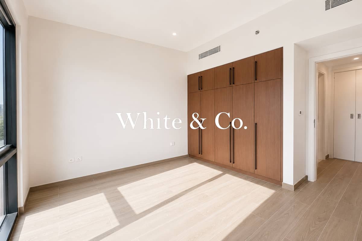 1-bedroom freehold apartment in Town Square — photo 4 of 5