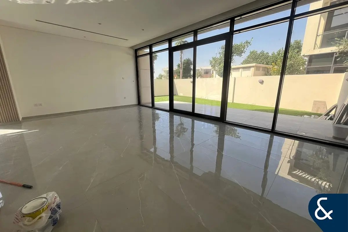 4-bedroom freehold villa in DAMAC Hills — photo 5 of 5
