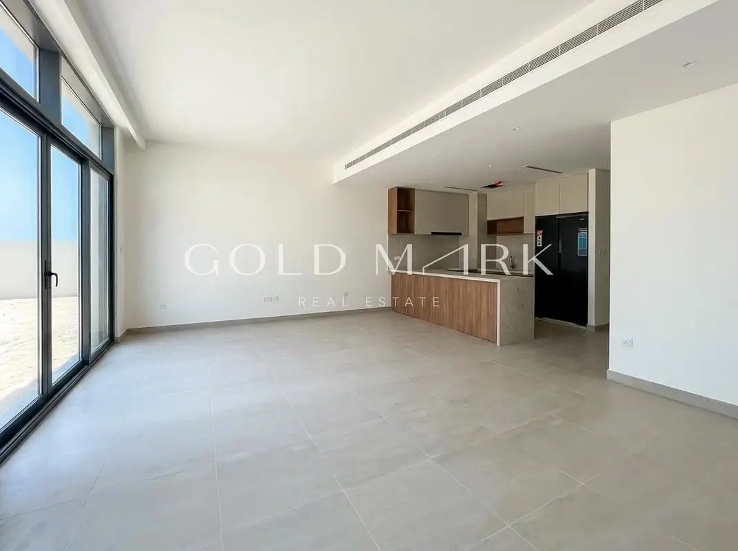 3-bedroom freehold villa in Mudon — photo 3 of 5