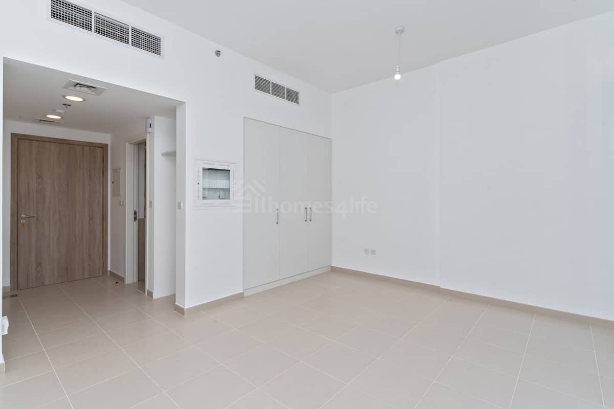 studio freehold apartment in Town Square — photo 4 of 5