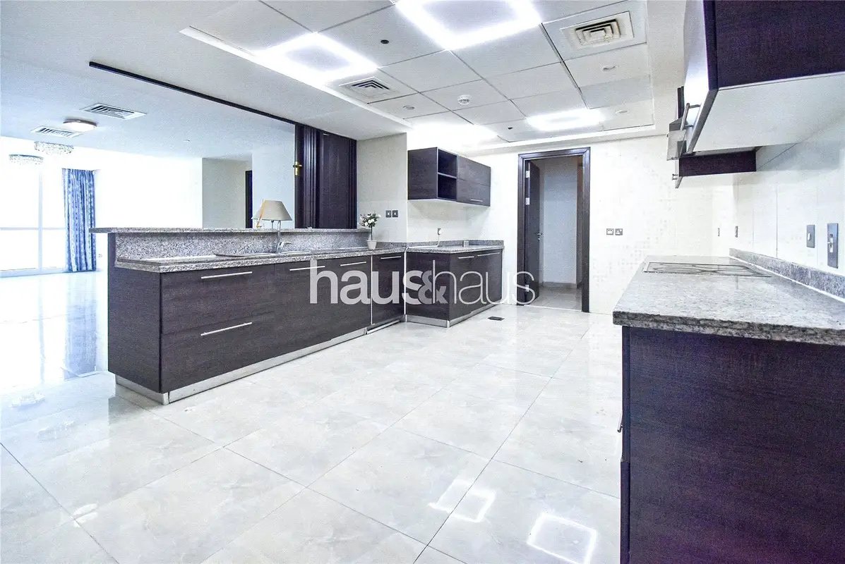 4-bedroom freehold apartment in Dubai Marina — photo 5 of 5