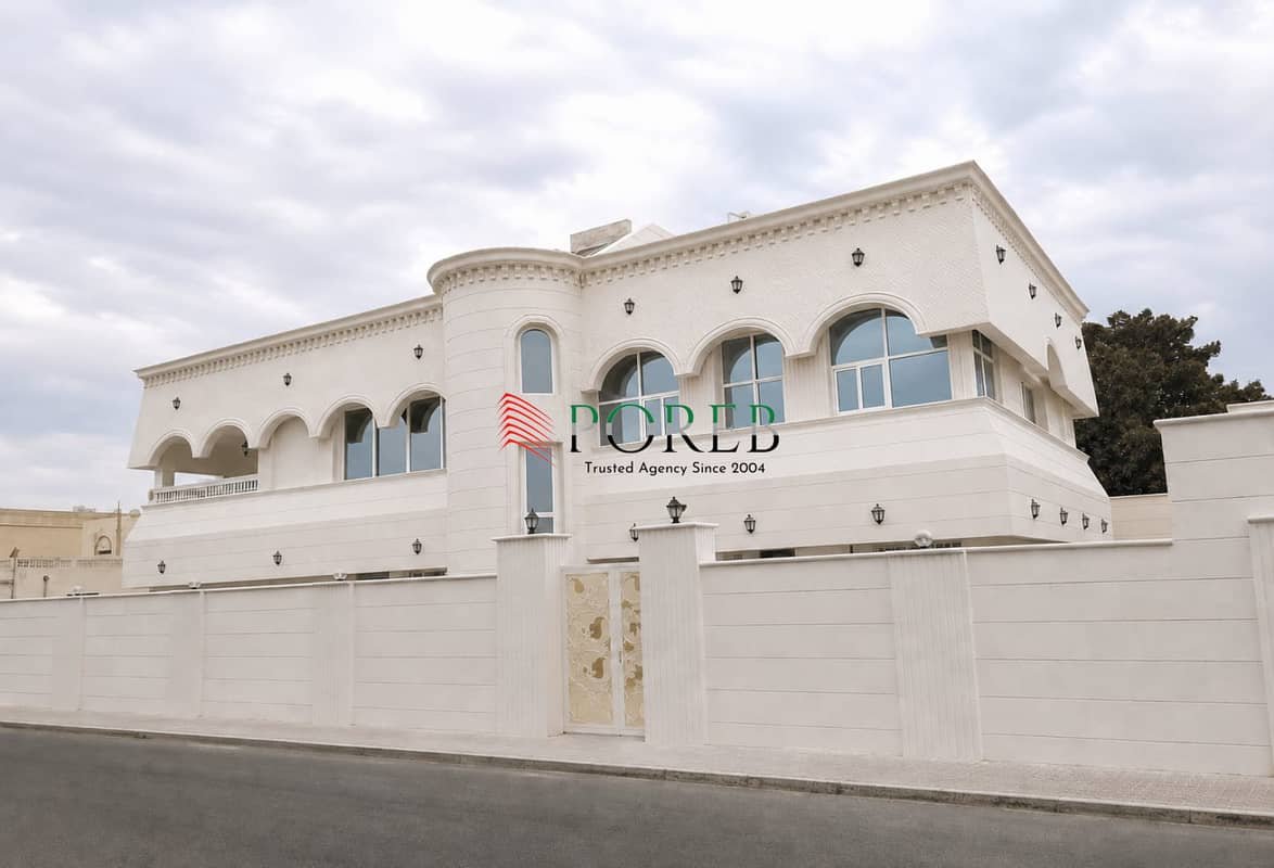 7-bedroom freehold villa in Deira — photo 1 of 5