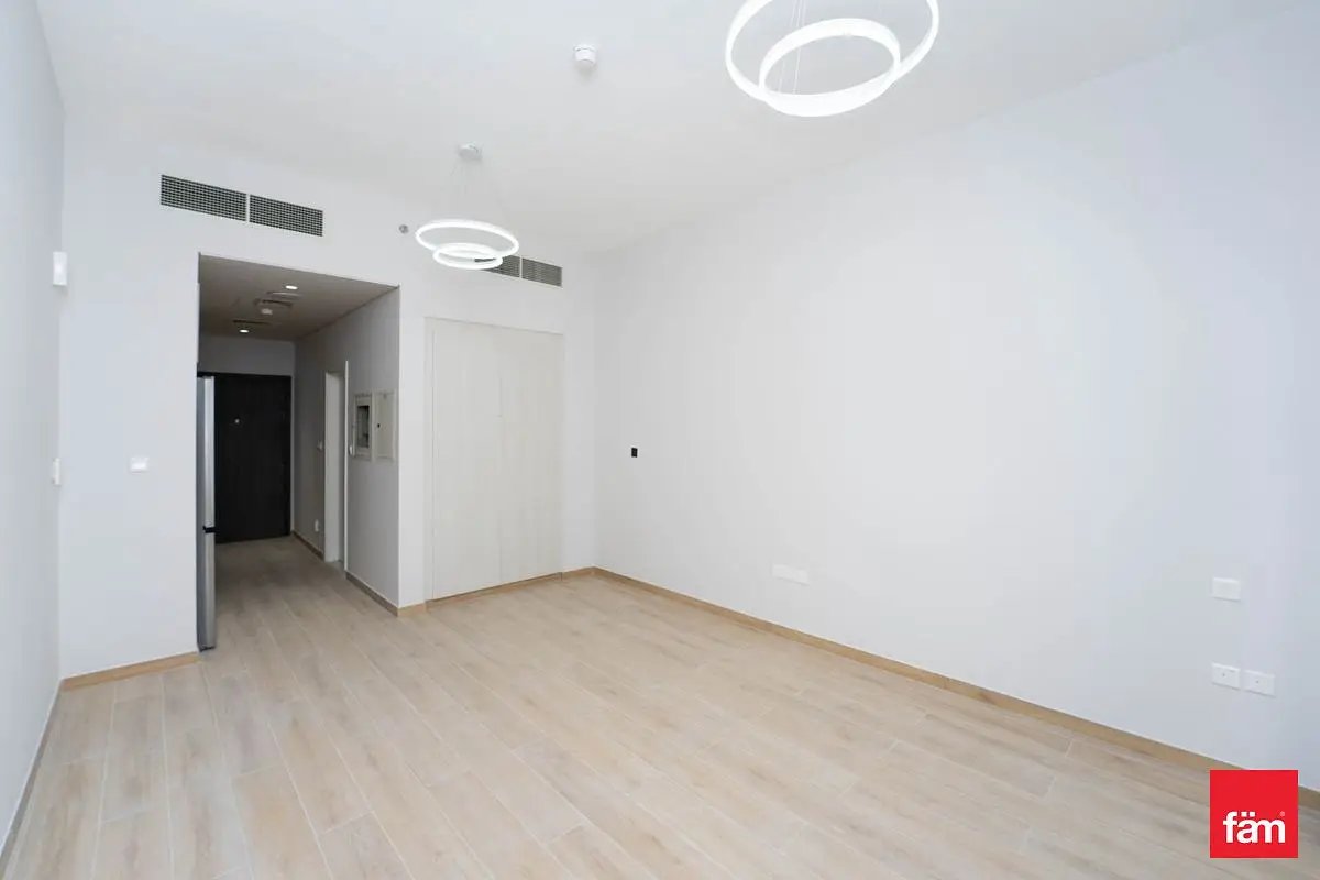 studio freehold apartment in Business Bay — photo 5 of 5
