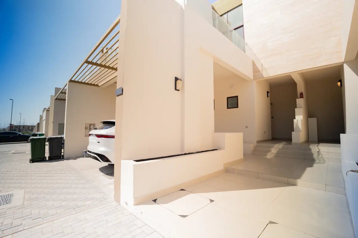 4-bedroom freehold villa in Mohammed Bin Rashid City (MBR City) — photo 3 of 5