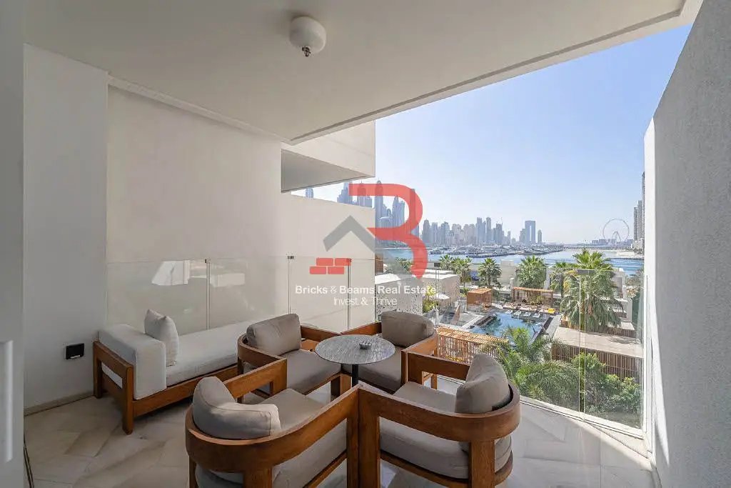 2-bedroom freehold apartment in Palm Jumeirah — photo 1 of 5