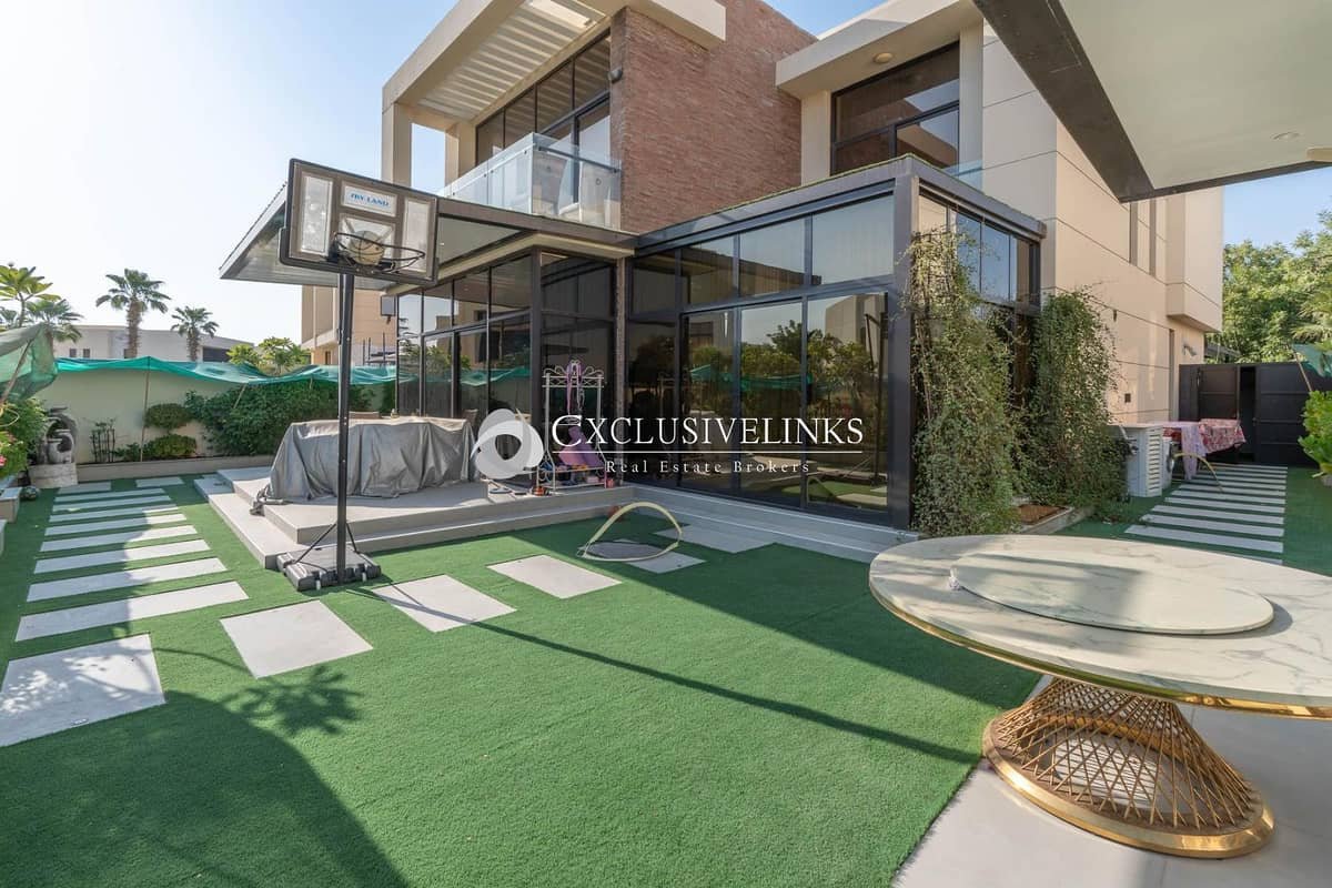 5-bedroom freehold villa in DAMAC Hills — photo 1 of 4