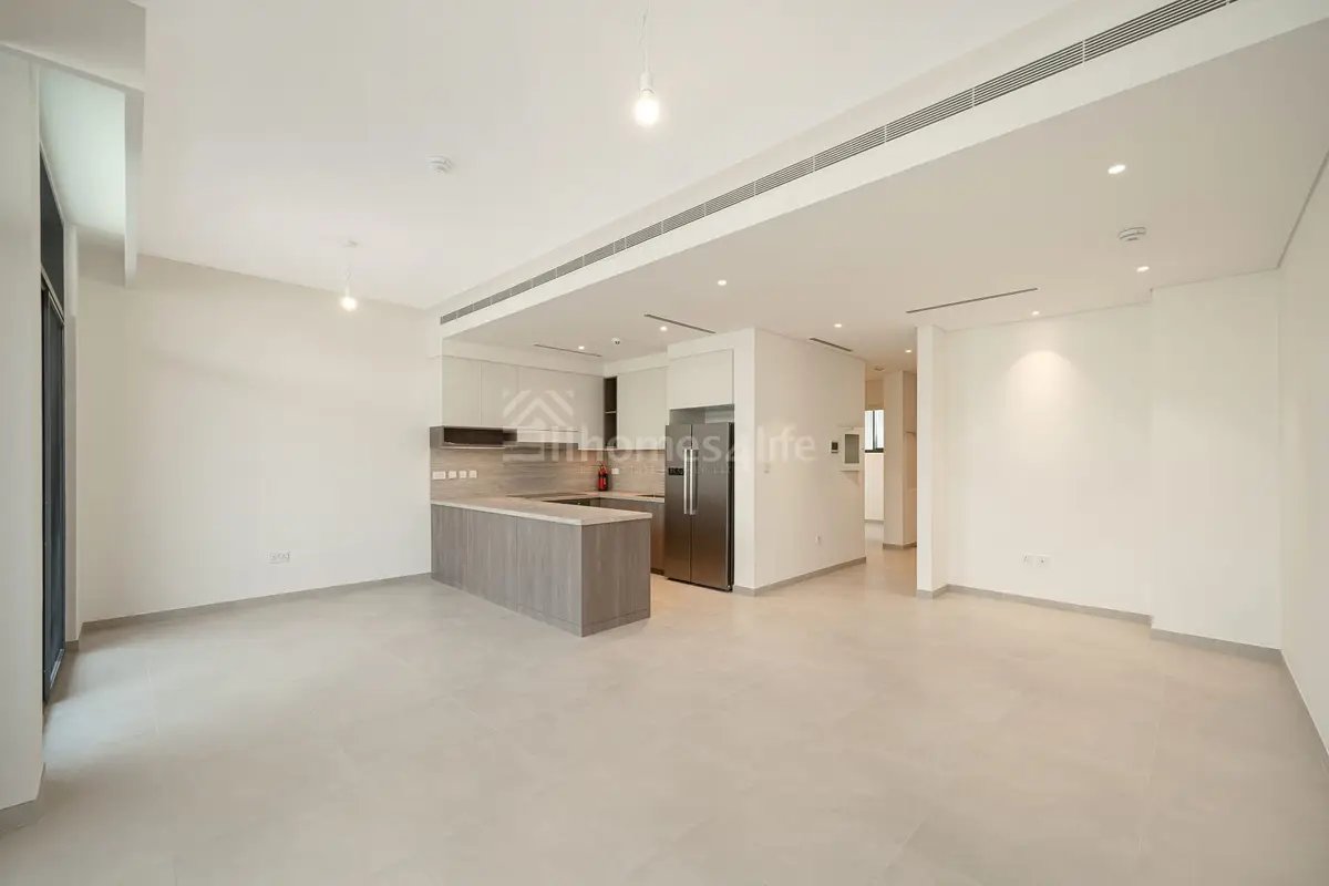 3-bedroom freehold villa in Mudon — photo 3 of 5