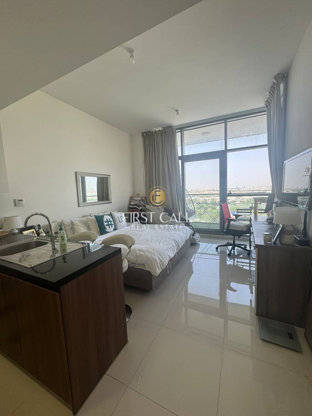 studio freehold apartment in DAMAC Hills — photo 1 of 4