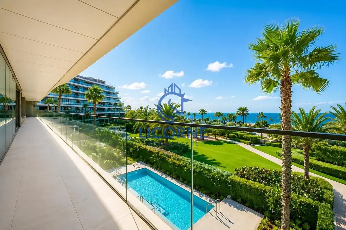 4-bedroom freehold apartment in Palm Jumeirah — photo 1 of 5
