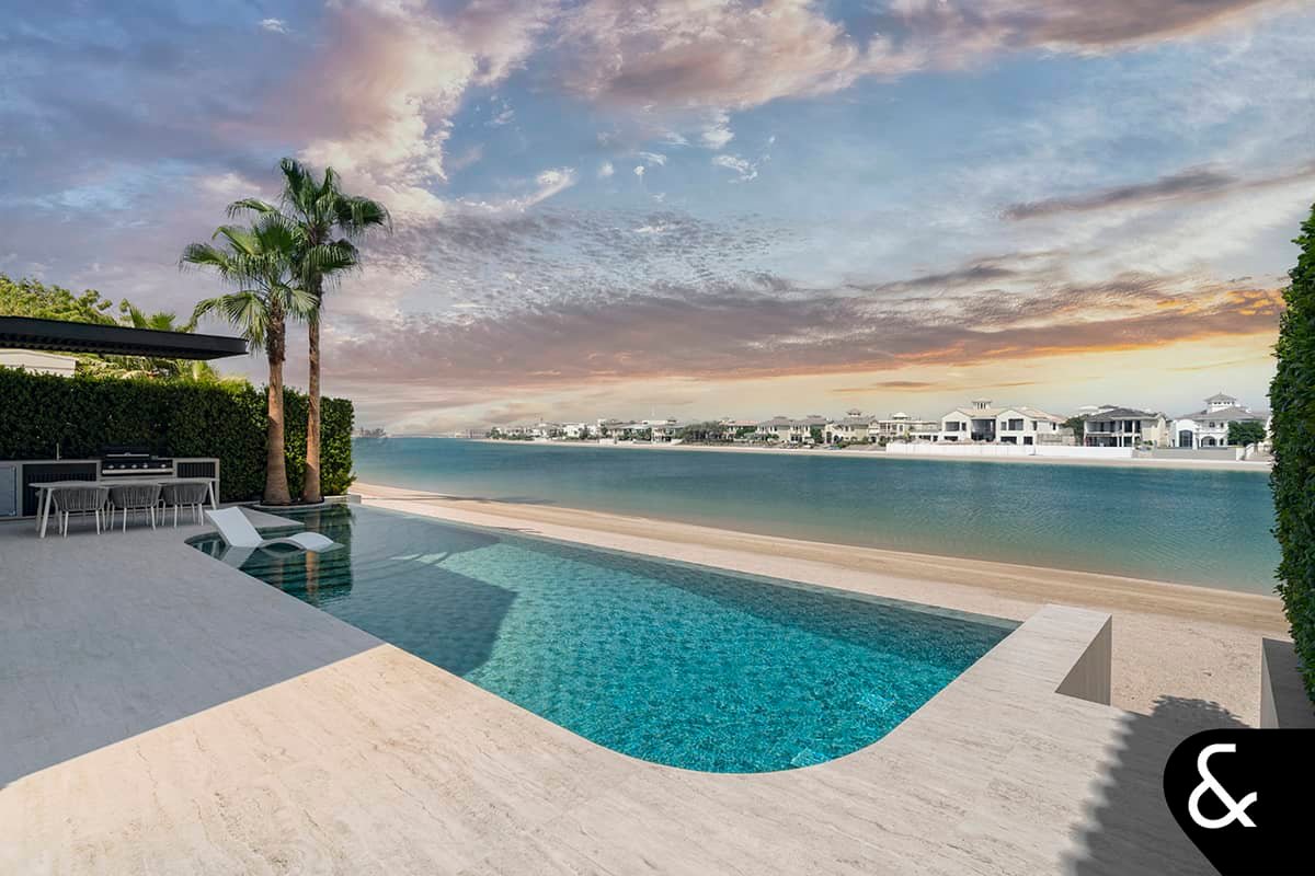 4-bedroom freehold villa in Palm Jumeirah — photo 2 of 5