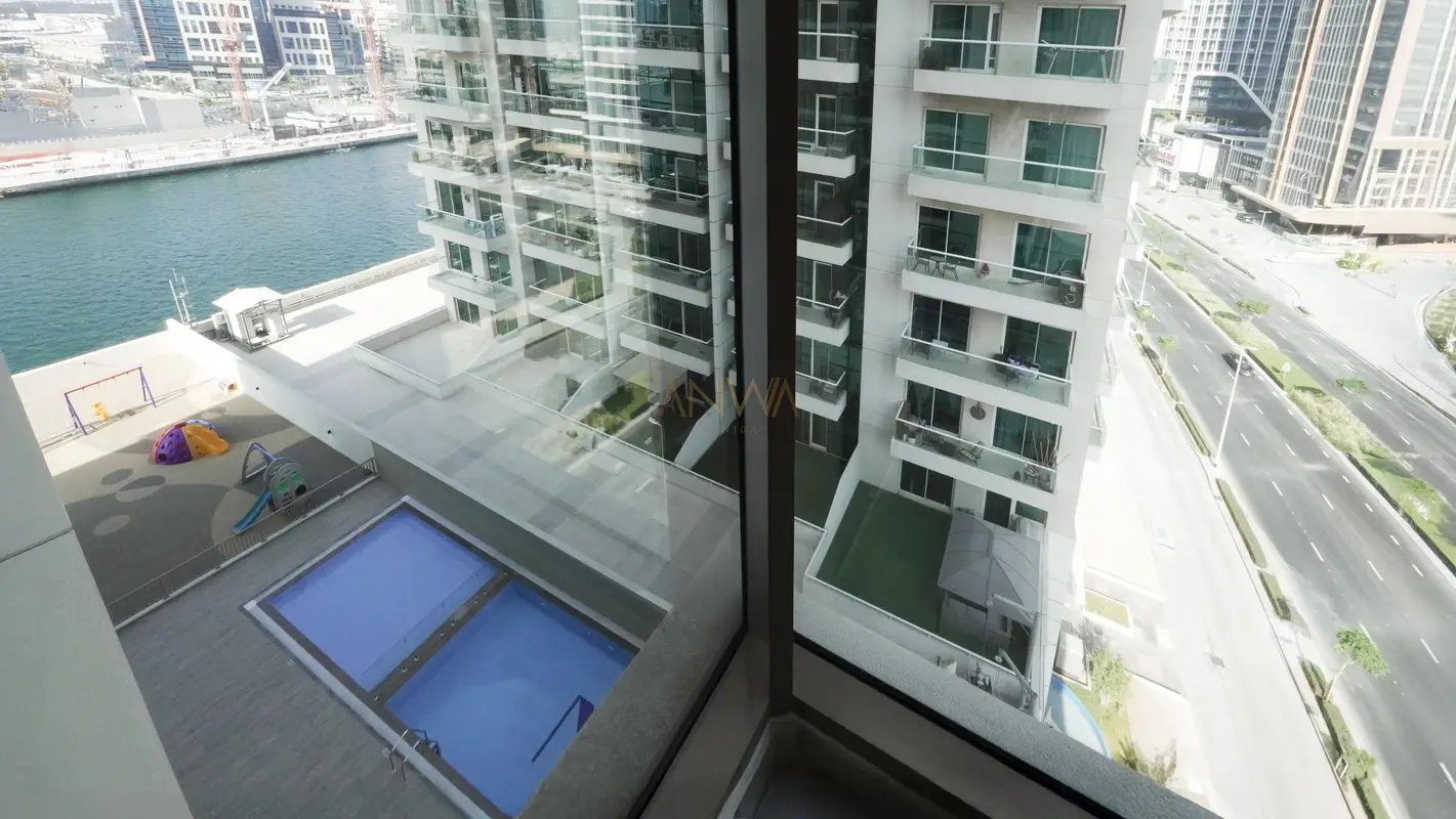 2-bedroom freehold apartment in Business Bay — photo 1 of 5