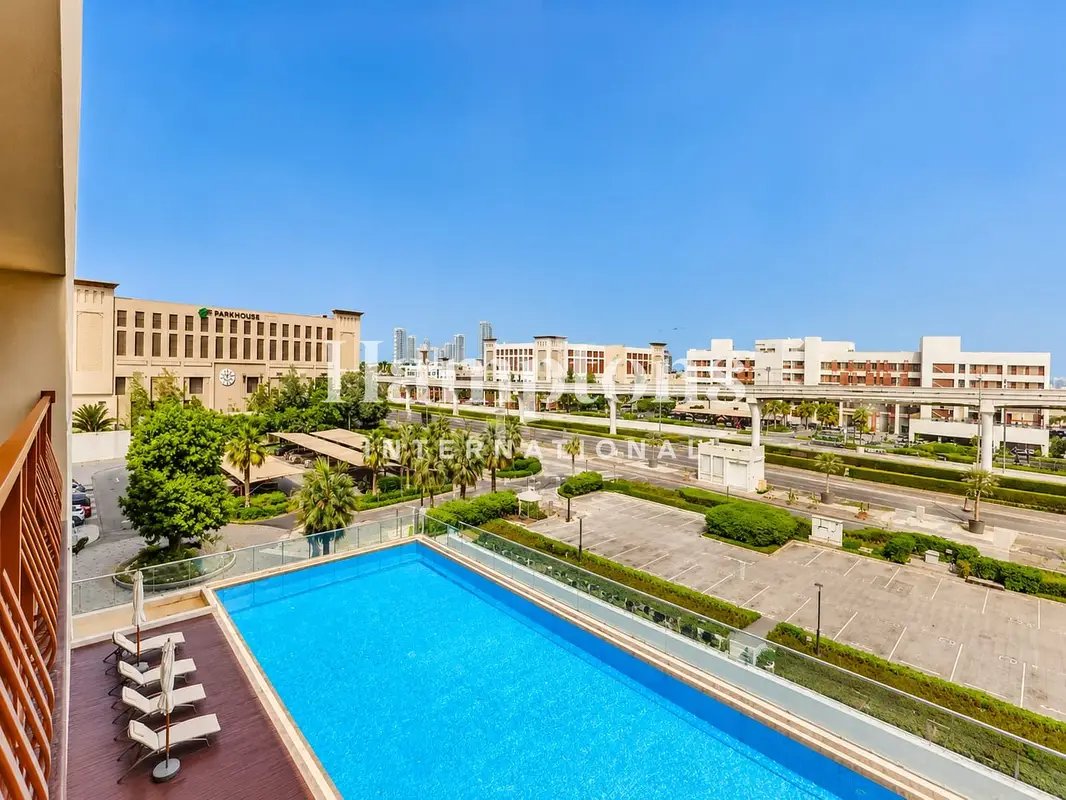 studio freehold apartment in Palm Jumeirah — photo 1 of 5