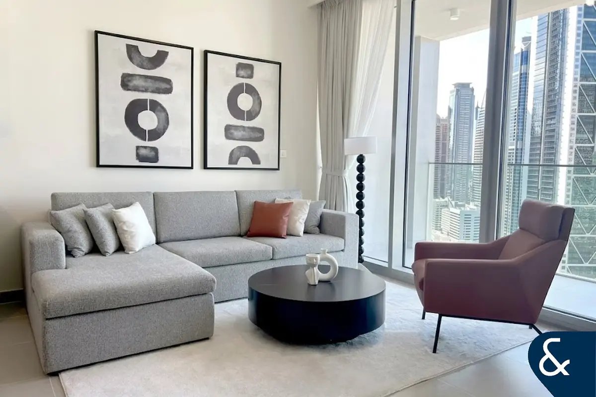 2-bedroom freehold apartment in Downtown Dubai — photo 1 of 5