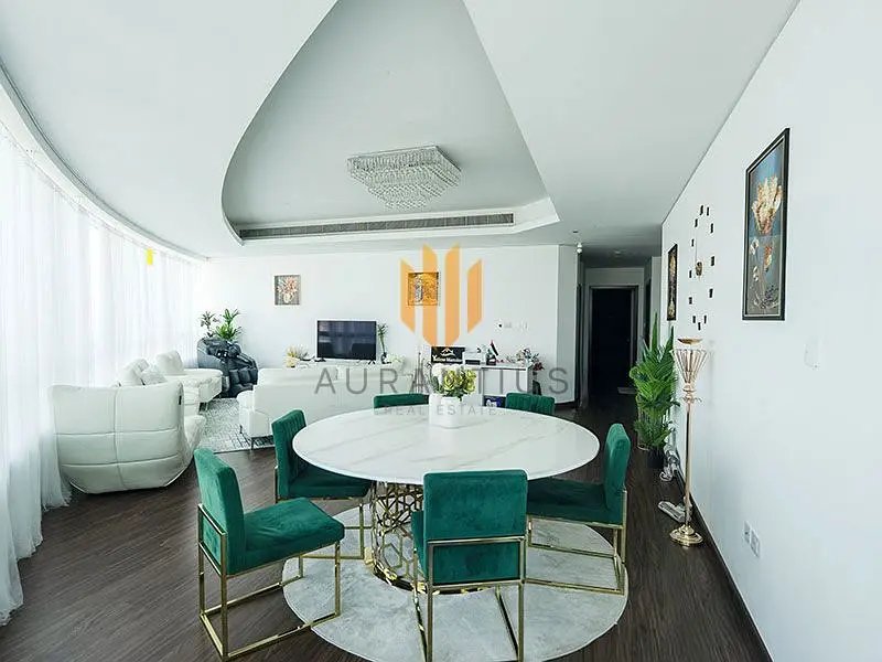 4-bedroom freehold apartment in Dubai Marina — photo 1 of 5