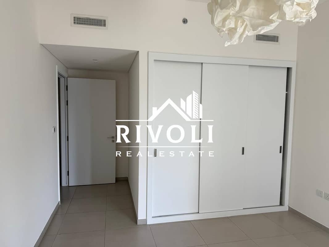3-bedroom freehold apartment in Downtown Dubai — photo 2 of 5