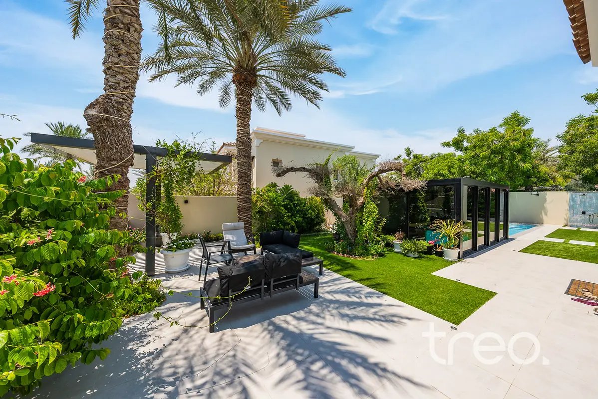 6-bedroom freehold villa in Arabian Ranches — photo 4 of 4