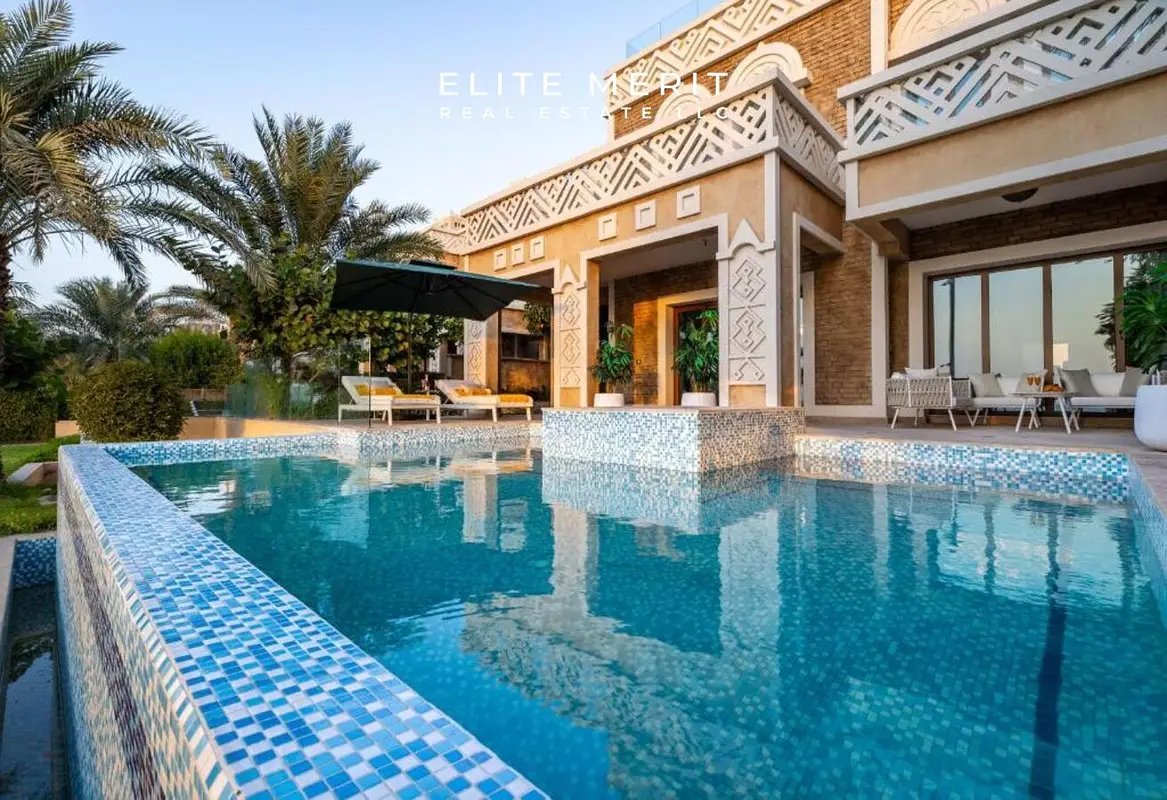 4-bedroom freehold villa in Palm Jumeirah — photo 1 of 4