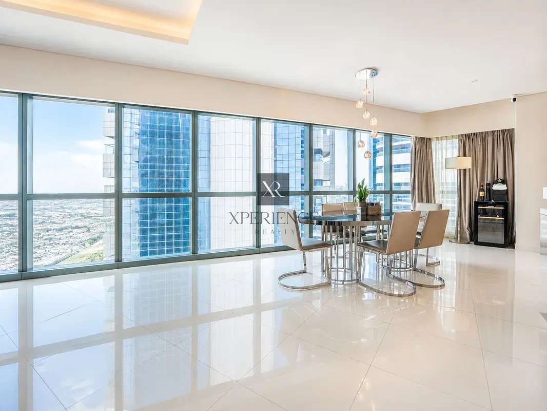 3-bedroom freehold apartment in Business Bay — photo 1 of 5