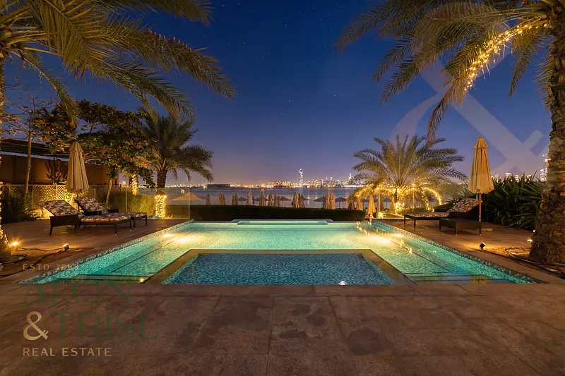 5-bedroom freehold apartment in Palm Jumeirah — photo 1 of 5