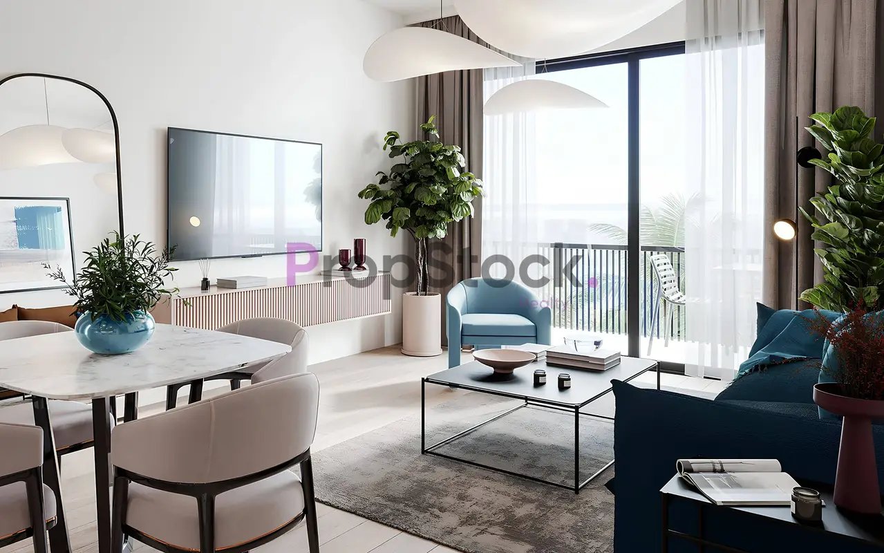 2-bedroom freehold apartment in Town Square — photo 2 of 4