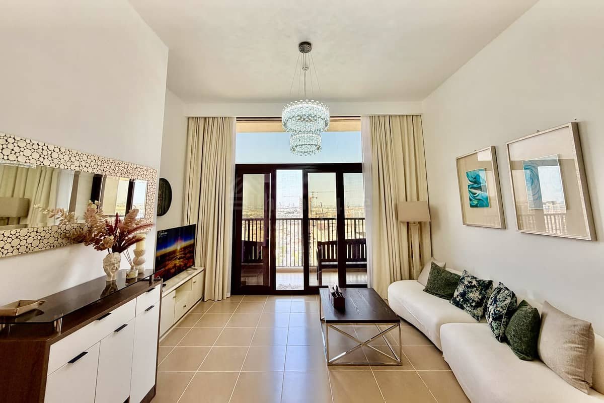 2-bedroom freehold apartment in Town Square — photo 1 of 4
