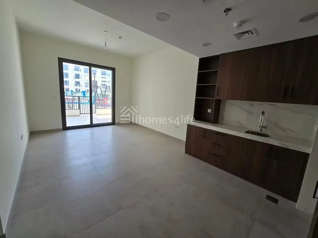 1-bedroom freehold apartment in Town Square — photo 4 of 4