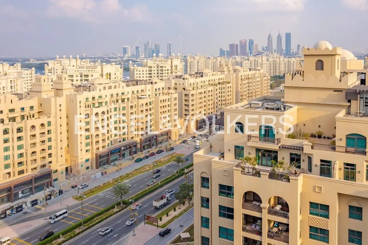 studio freehold apartment in Palm Jumeirah — photo 1 of 5