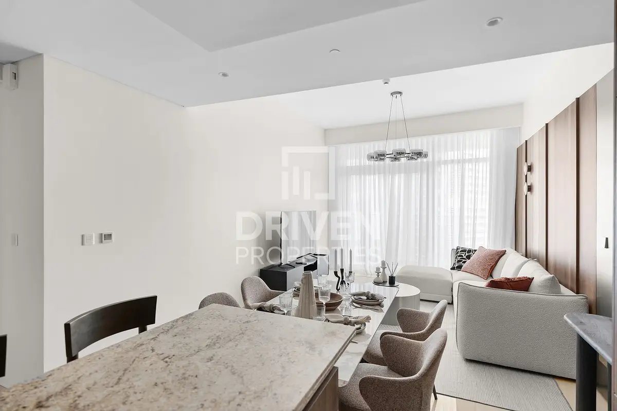2-bedroom freehold apartment in Downtown Dubai — photo 1 of 5