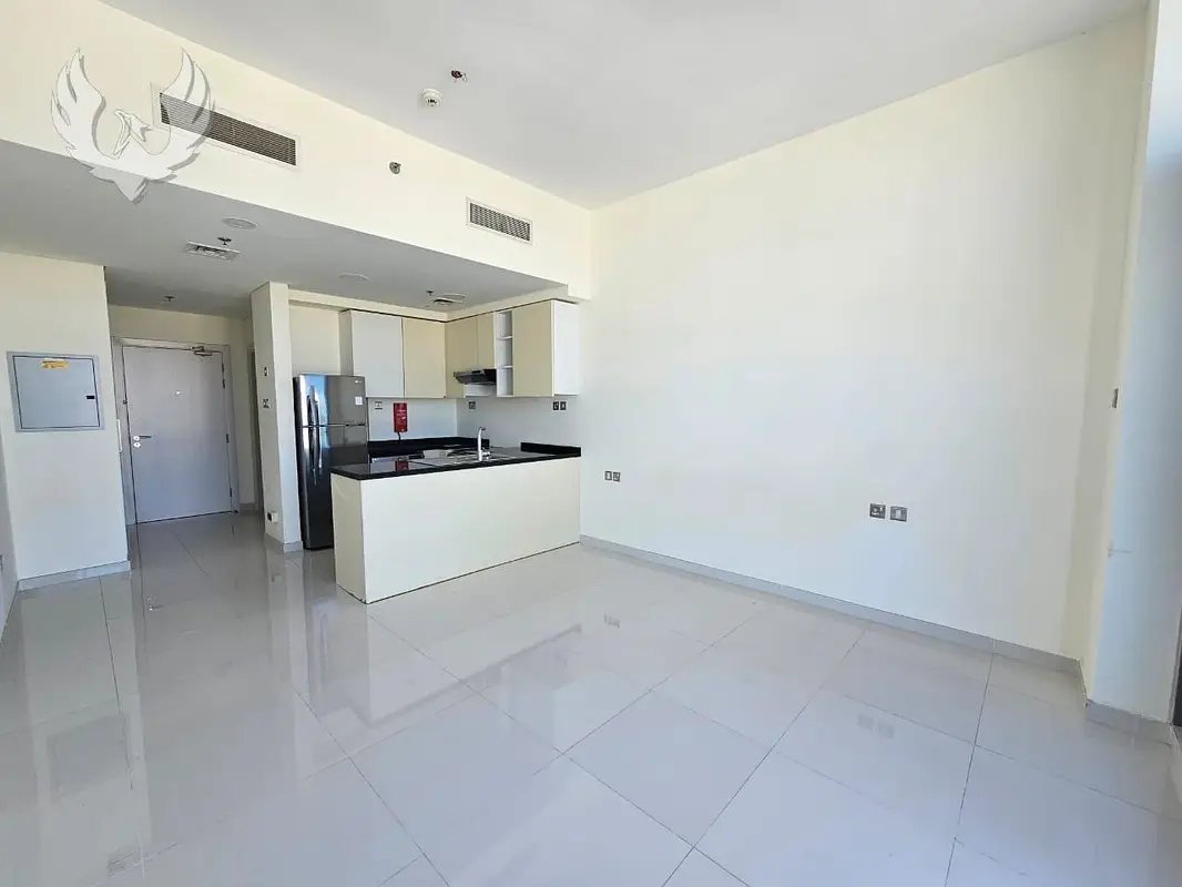 studio freehold apartment in DAMAC Hills — photo 3 of 5
