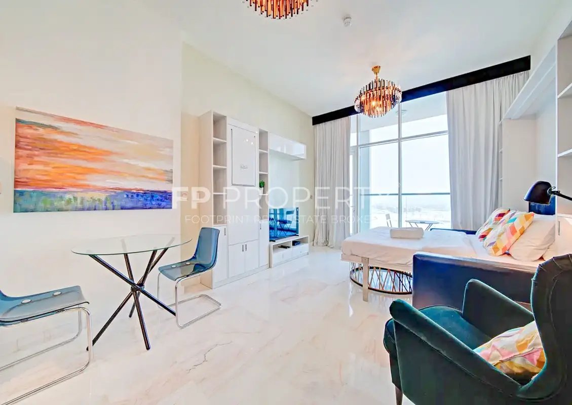 studio freehold apartment in Business Bay — photo 1 of 5