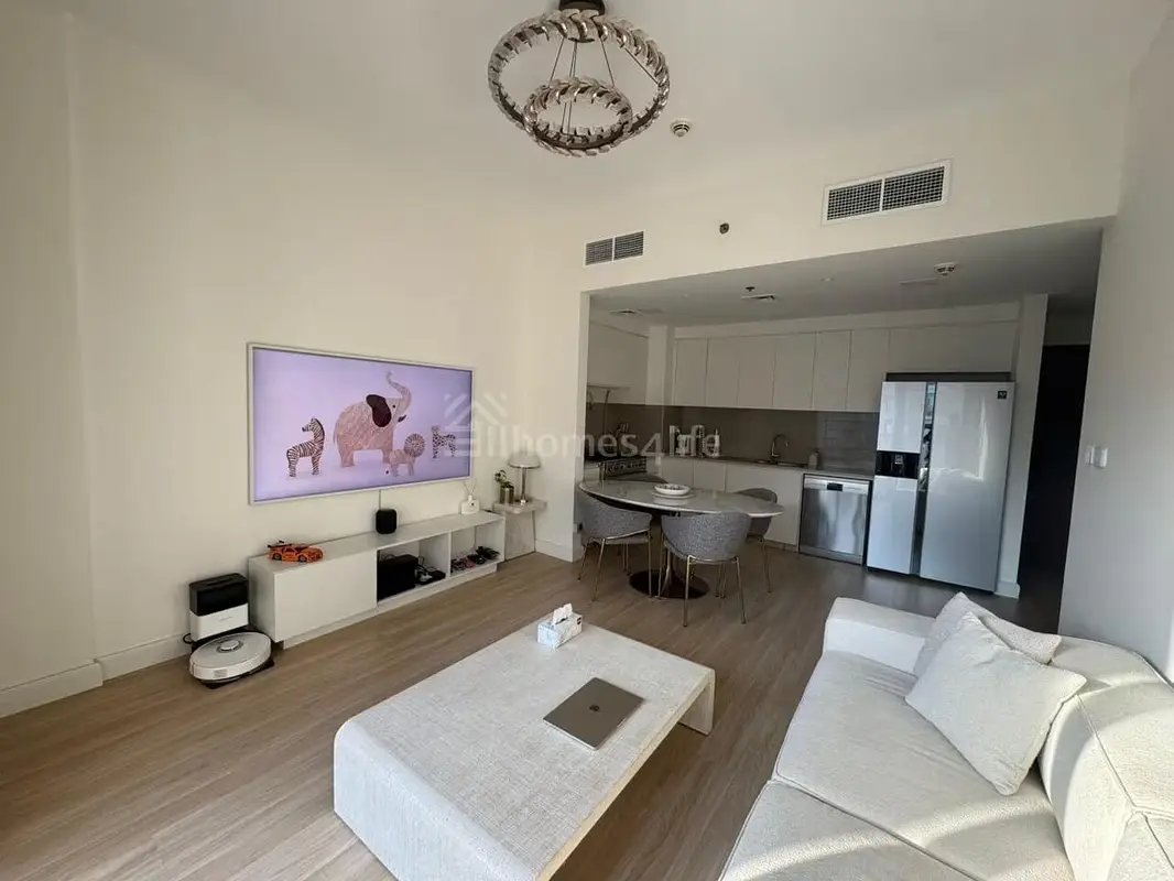 2-bedroom freehold apartment in Town Square — photo 3 of 5