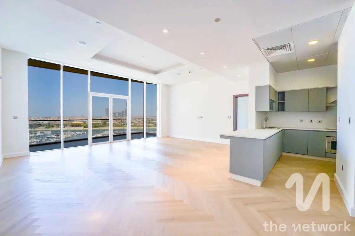 2-bedroom freehold apartment in Palm Jumeirah — photo 1 of 5