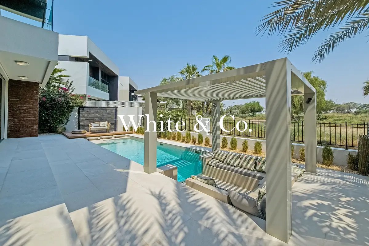 5-bedroom freehold villa in DAMAC Hills — photo 1 of 5