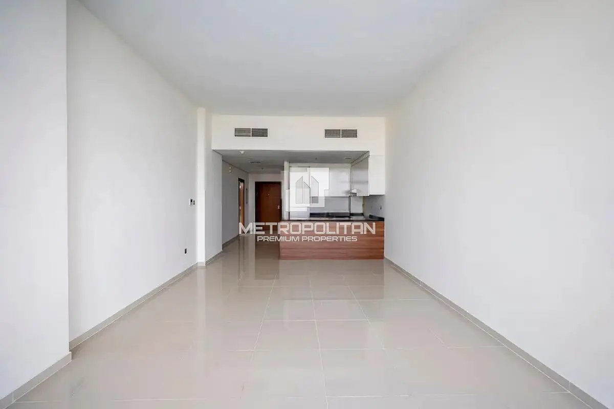 1-bedroom freehold apartment in DAMAC Hills — photo 3 of 5