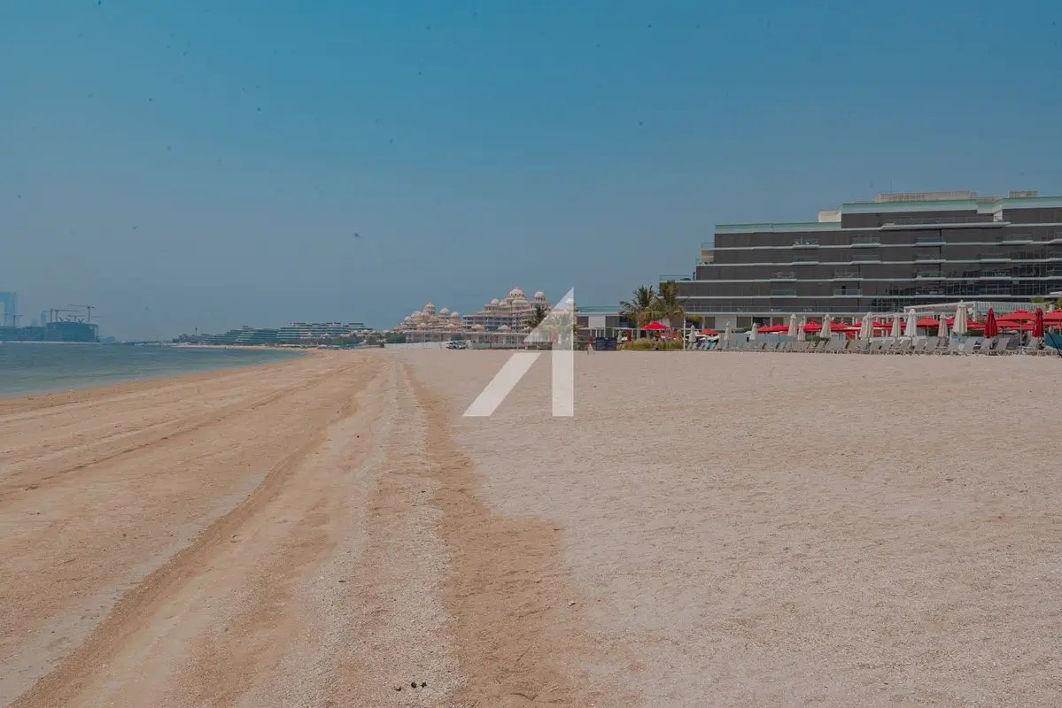2-bedroom freehold apartment in Palm Jumeirah — photo 1 of 5