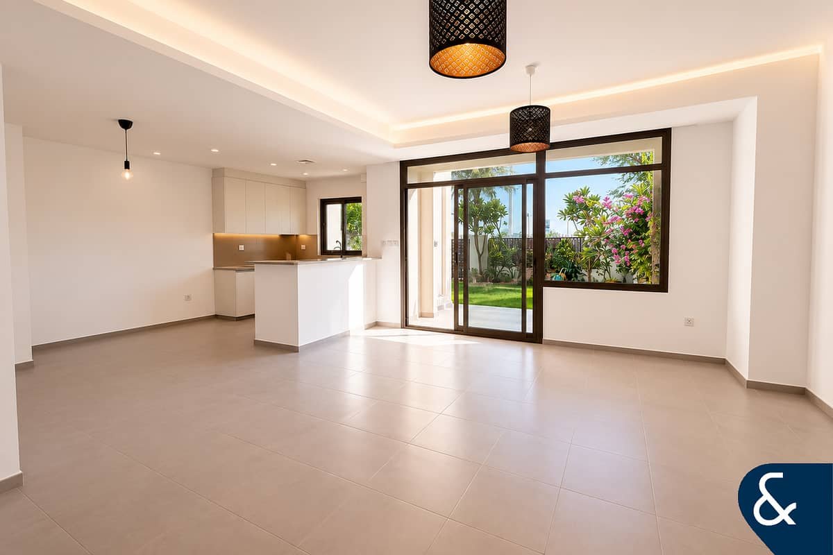3-bedroom freehold villa in Town Square — photo 2 of 5