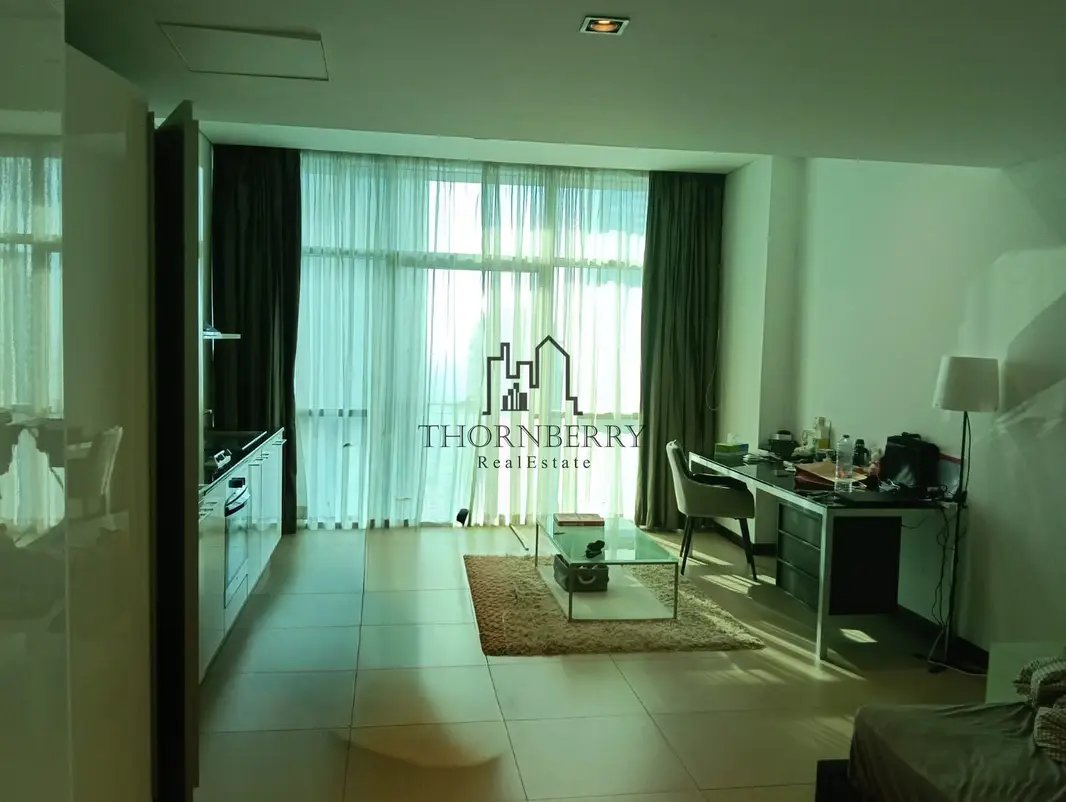 studio freehold apartment in DIFC — photo 1 of 5