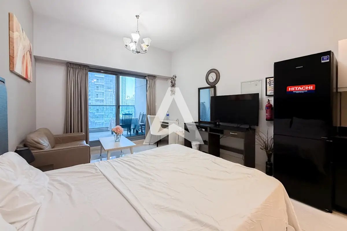 studio freehold apartment in Business Bay — photo 1 of 5