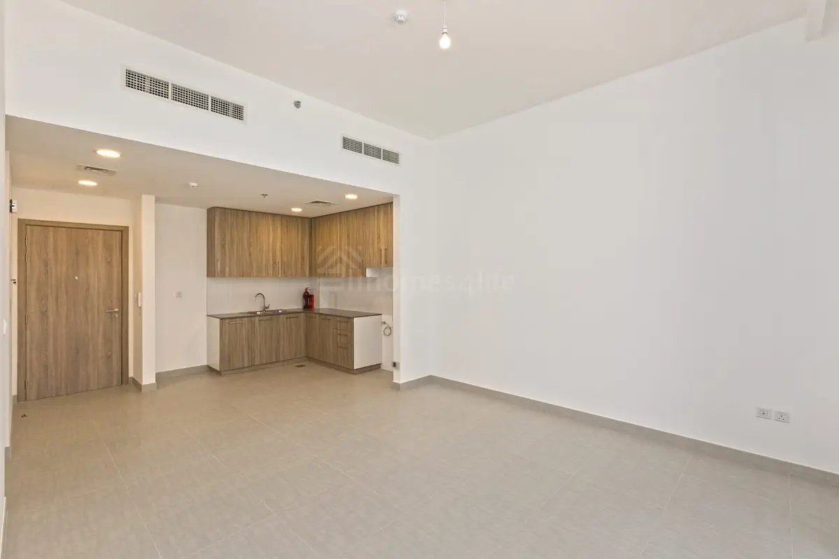2-bedroom freehold apartment in Town Square — photo 4 of 4