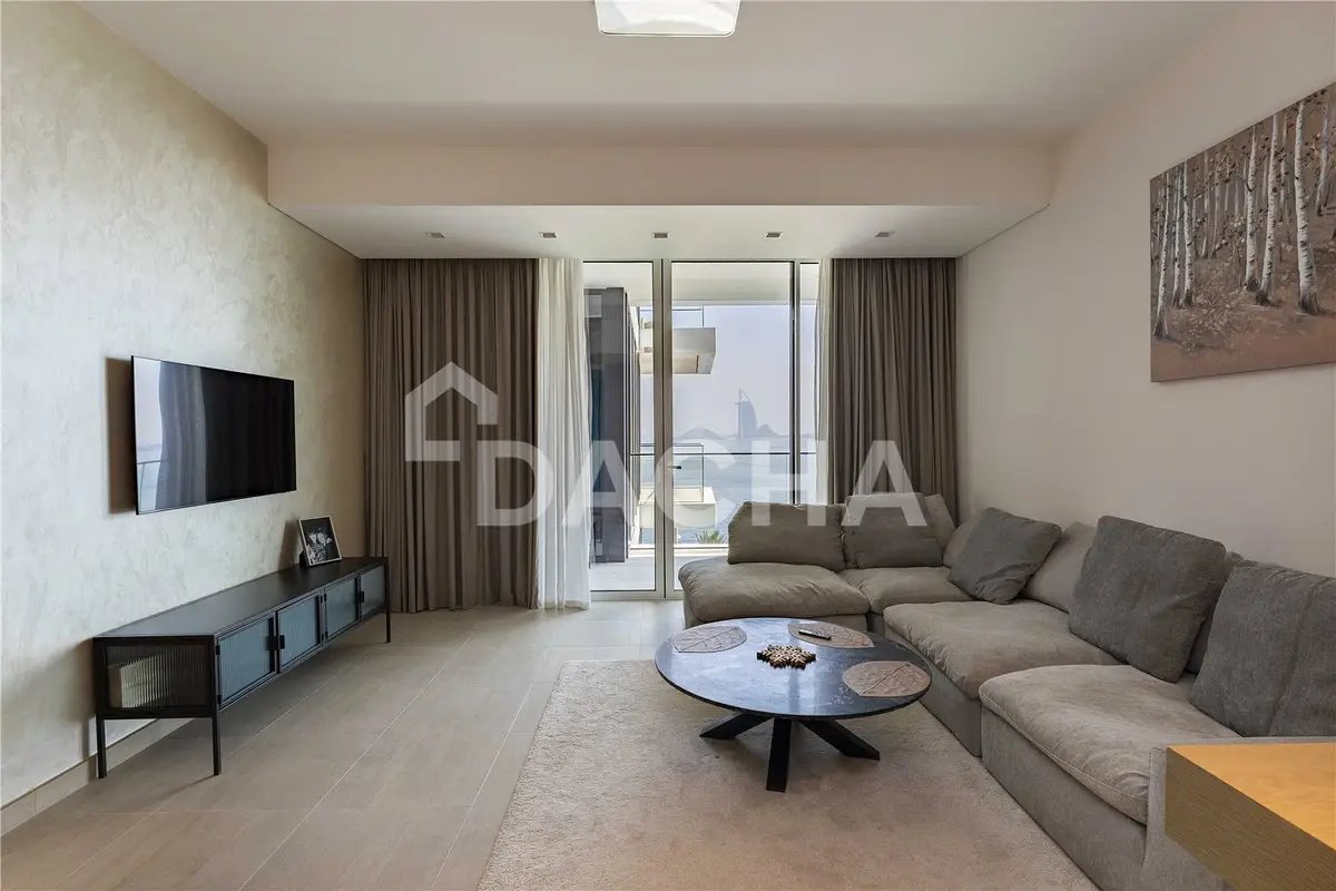 1-bedroom freehold apartment in Palm Jumeirah — photo 1 of 5