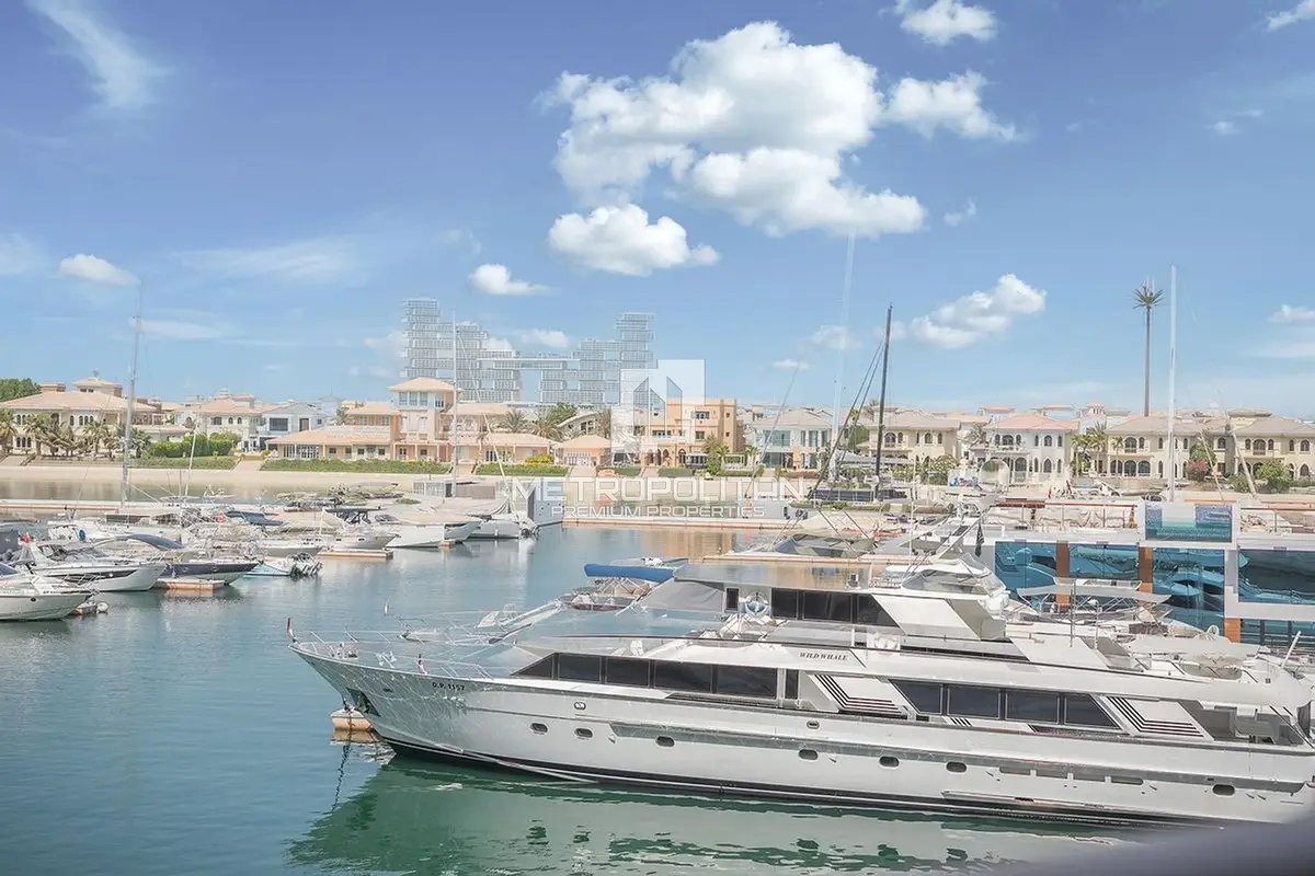 3-bedroom freehold apartment in Palm Jumeirah — photo 1 of 5
