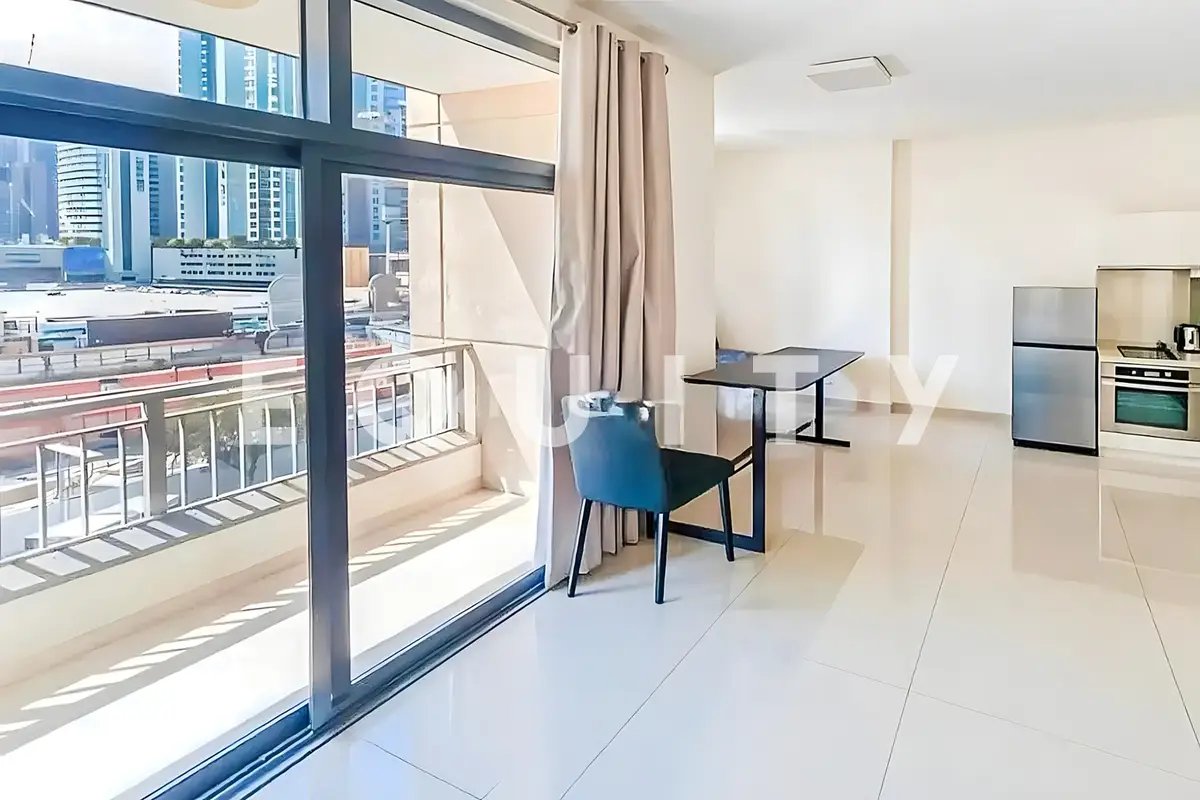 studio freehold apartment in Downtown Dubai — photo 5 of 5
