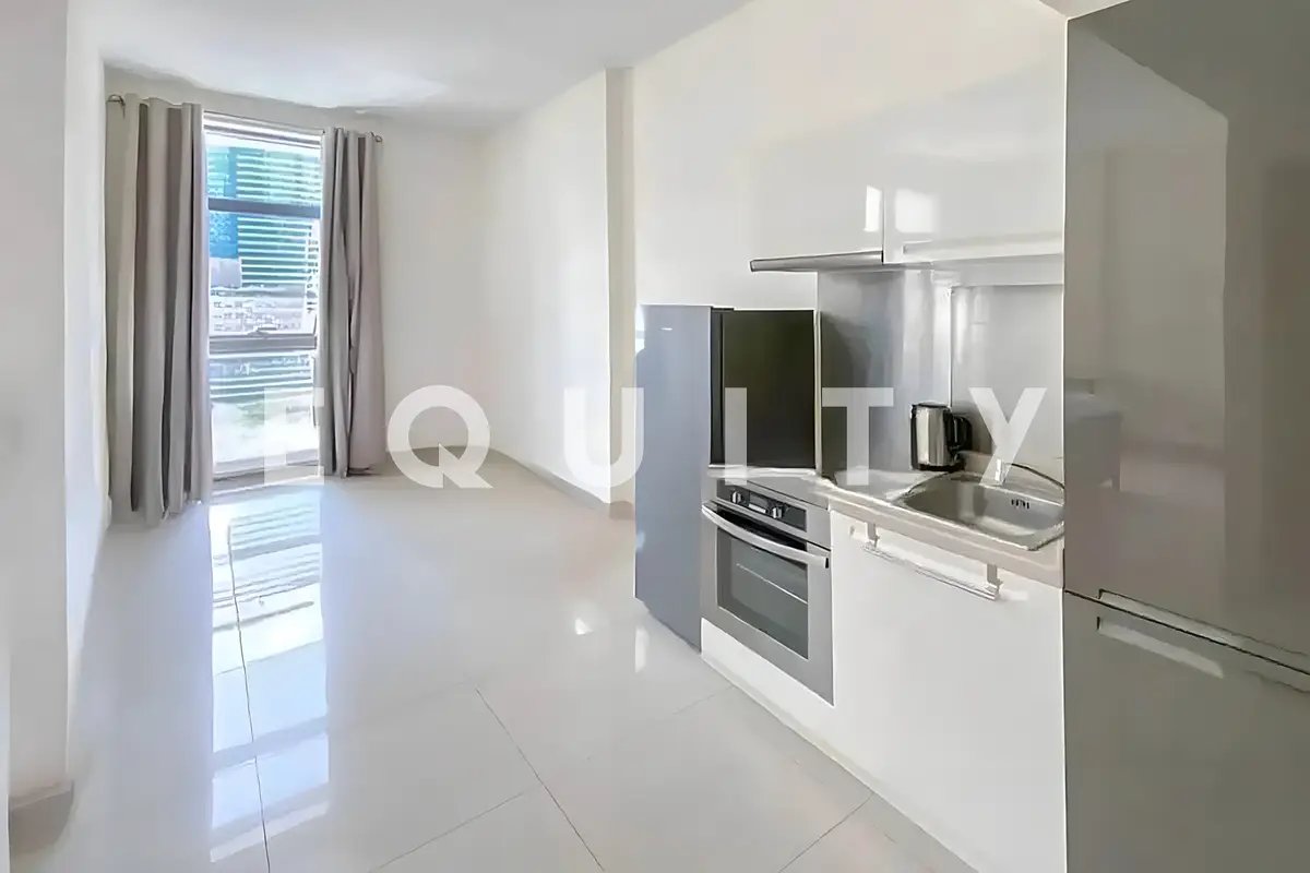 studio freehold apartment in Downtown Dubai — photo 3 of 5