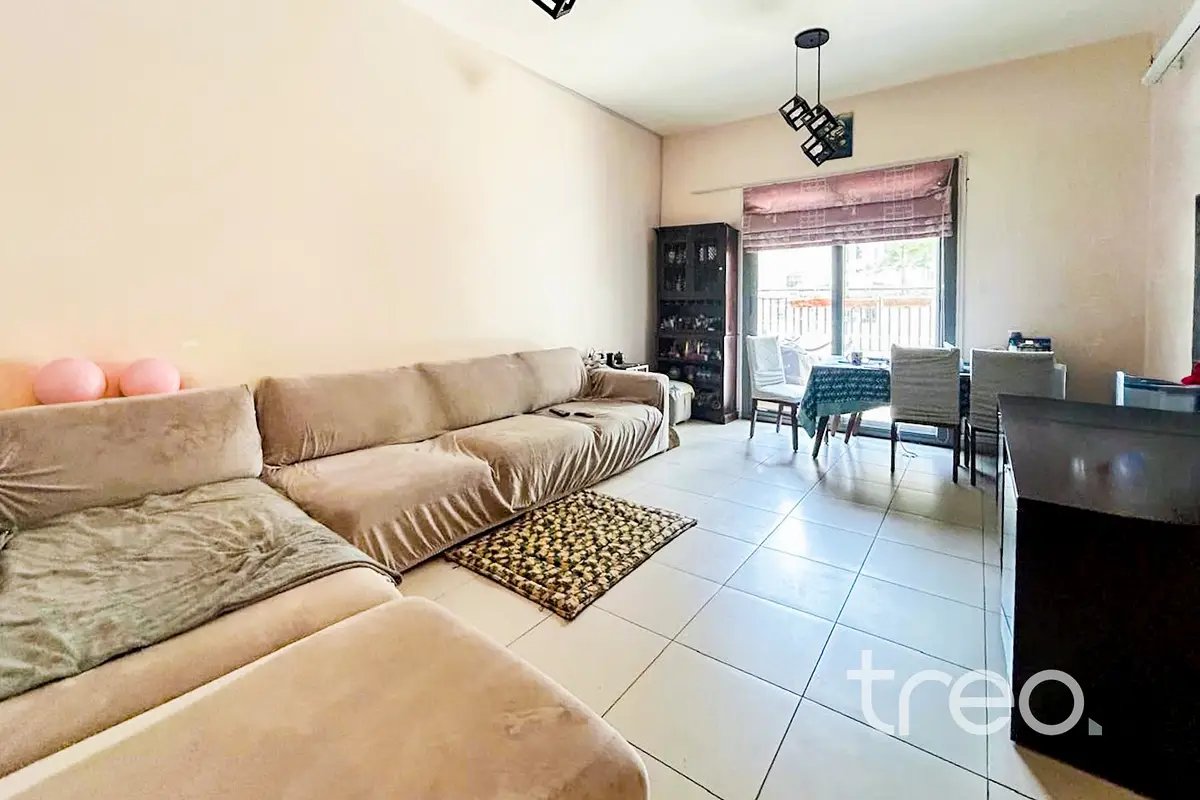 3-bedroom freehold apartment in Town Square — photo 3 of 5